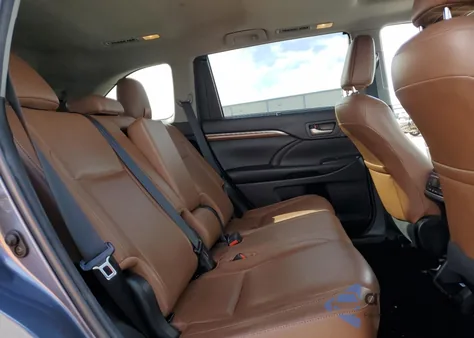 2018 Toyota Highlander Limited z USA, uszkodzony, nr VIN 5TDYZRFH0JS237385